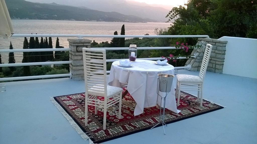 Scorpios Hotel & Suites Samos Town Værelse billede